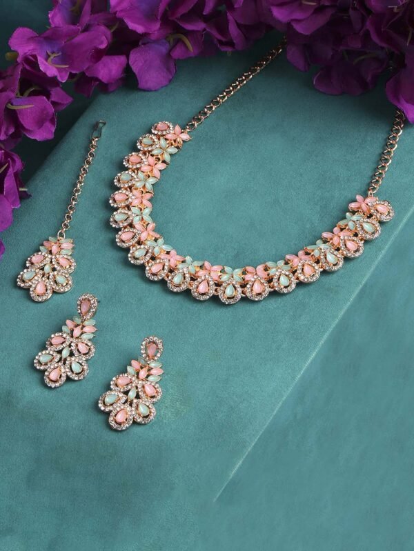 Women Stone-Studded Short Necklace